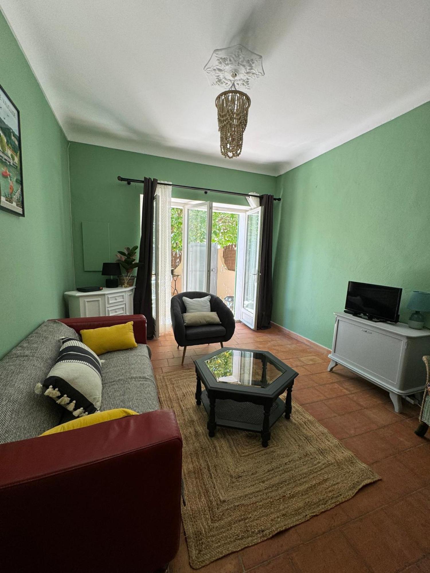 Maison Jasmin In The Center With Parking Space And Terrace Holiday home