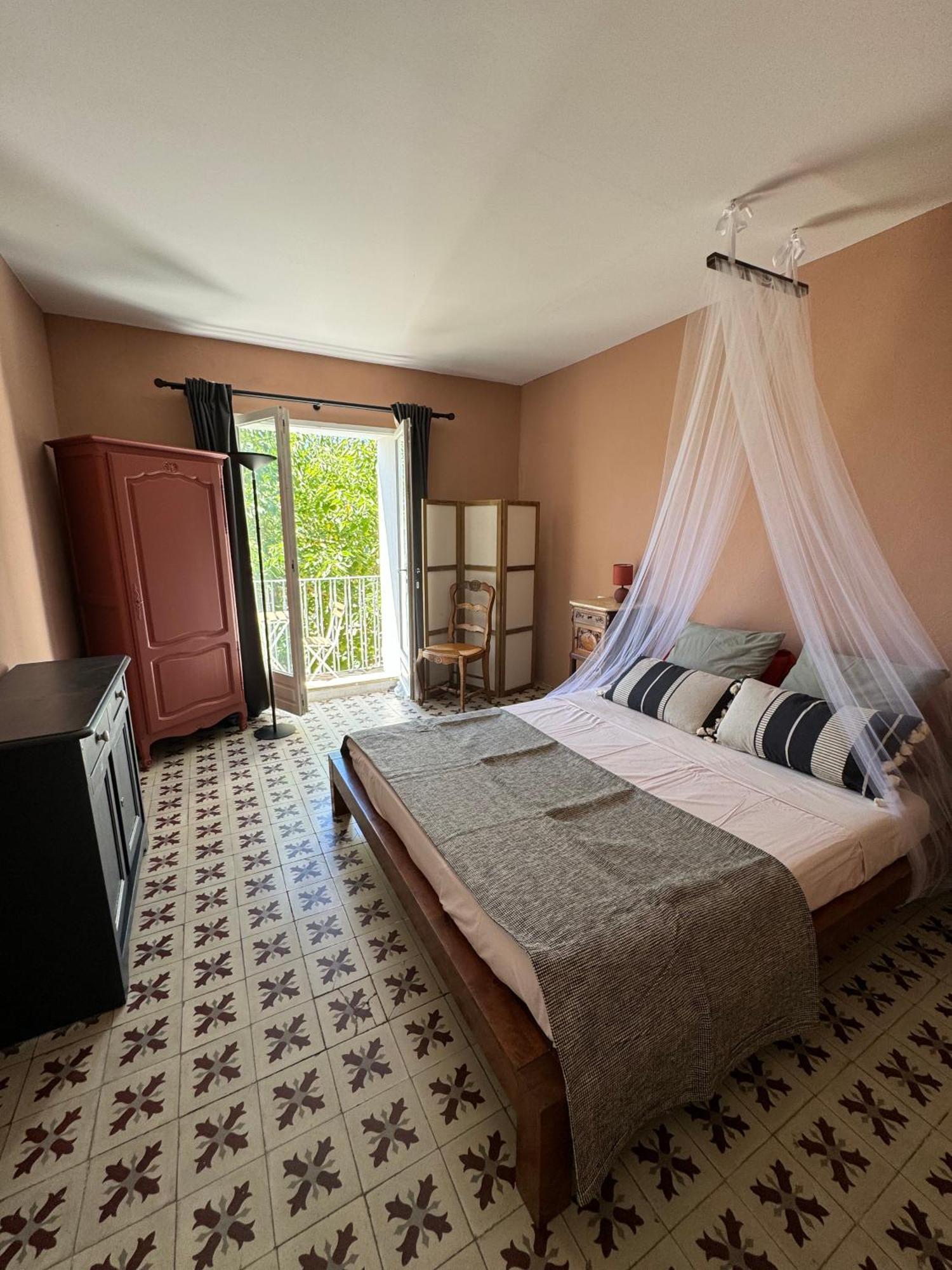 Holiday home Maison Jasmin In The Center With Parking Space And Terrace