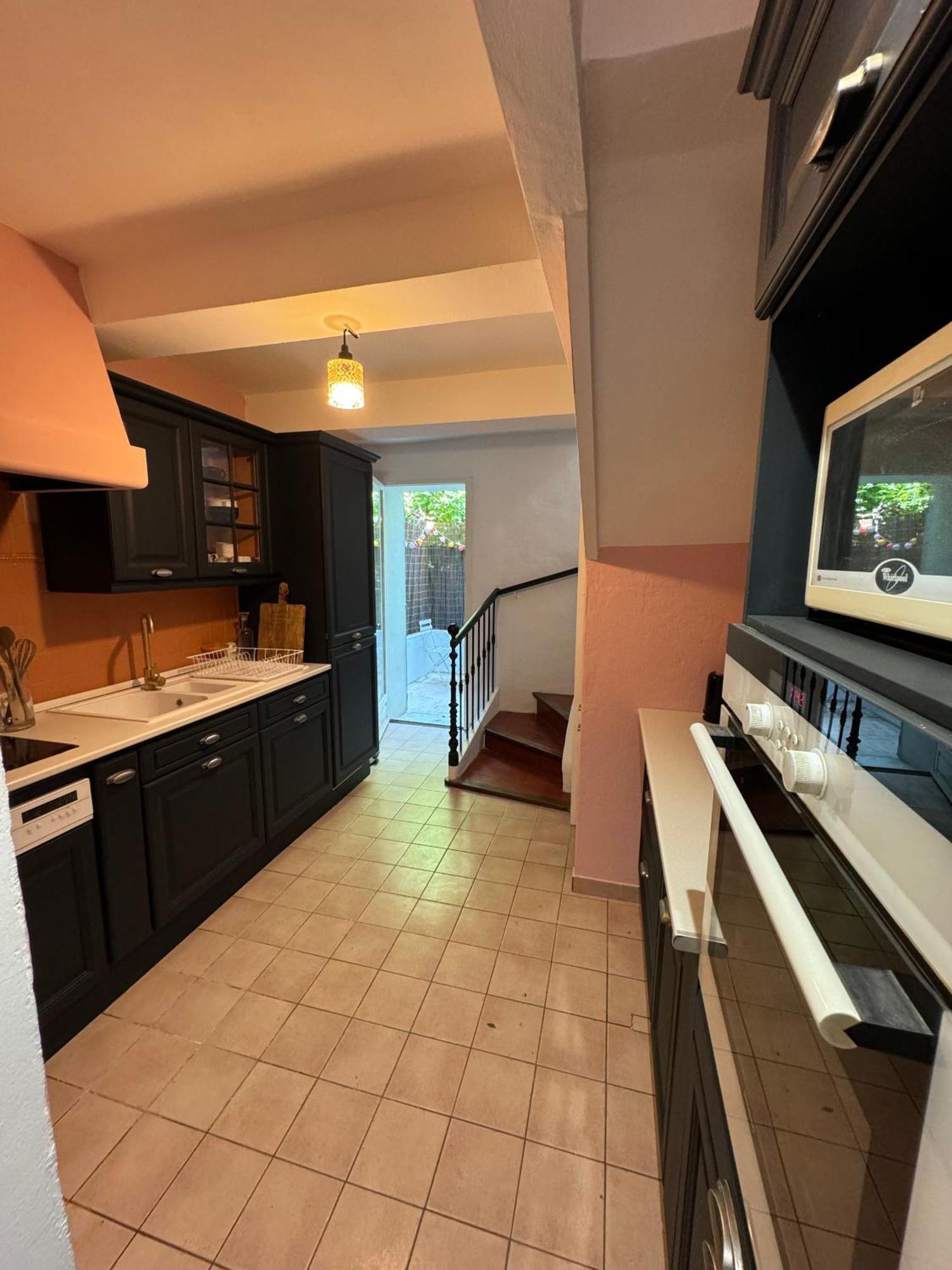 Maison Jasmin In The Center With Parking Space And Terrace * LʼIsle-sur-la-Sorgue