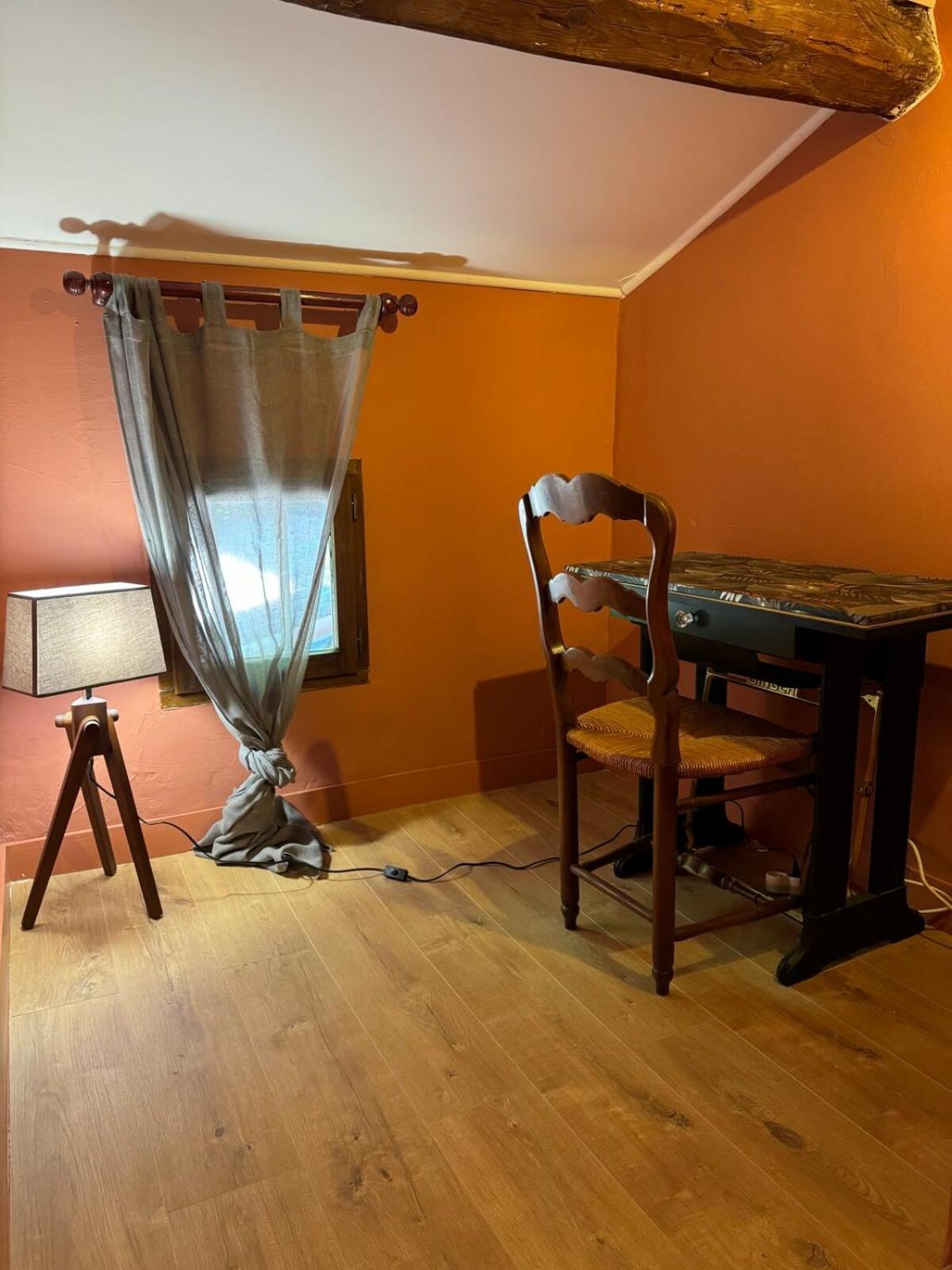 Maison Jasmin In The Center With Parking Space And Terrace L'Isle-sur-la-Sorgue