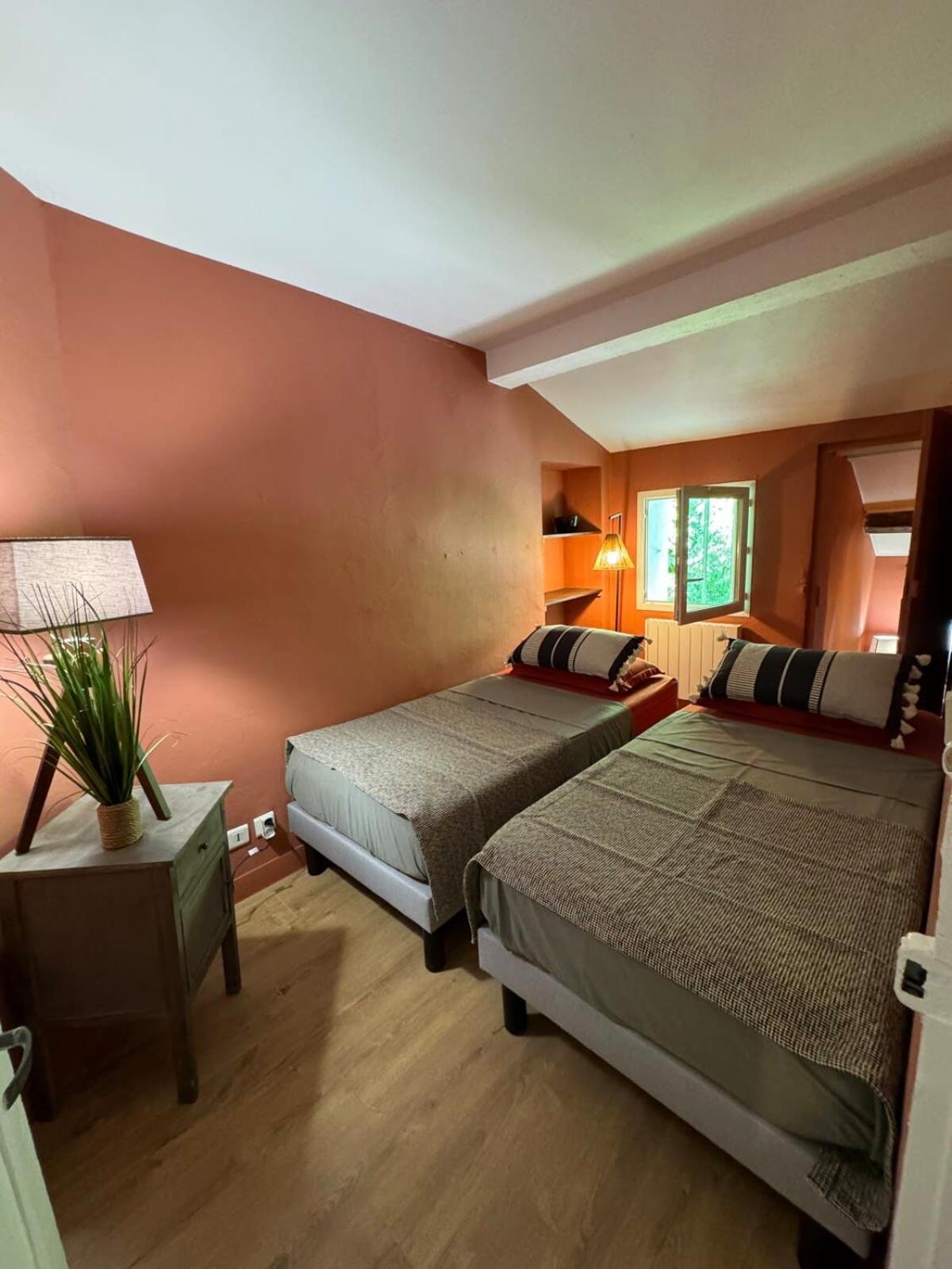 Maison Jasmin In The Center With Parking Space And Terrace * LʼIsle-sur-la-Sorgue