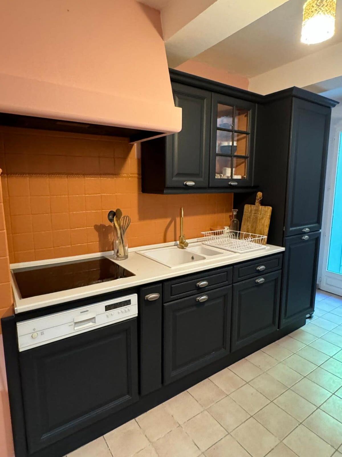 Holiday home Maison Jasmin In The Center With Parking Space And Terrace L'Isle-sur-la-Sorgue