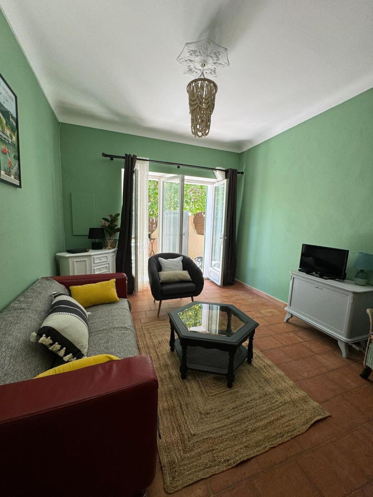 Ferienhaus Maison Jasmin In The Center With Parking Space And Terrace LʼIsle-sur-la-Sorgue