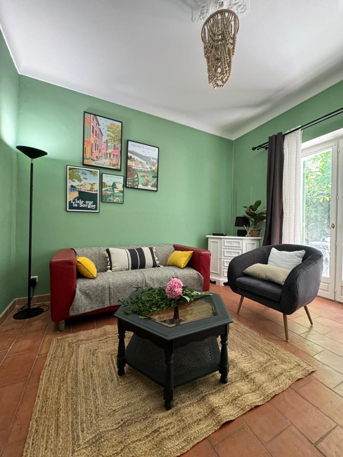 Maison Jasmin In The Center With Parking Space And Terrace LʼIsle-sur-la-Sorgue